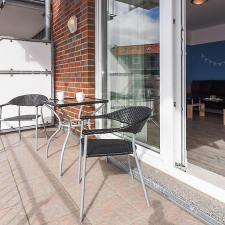 Ferienwohnung To Huus Bensersiel Exteriör bild