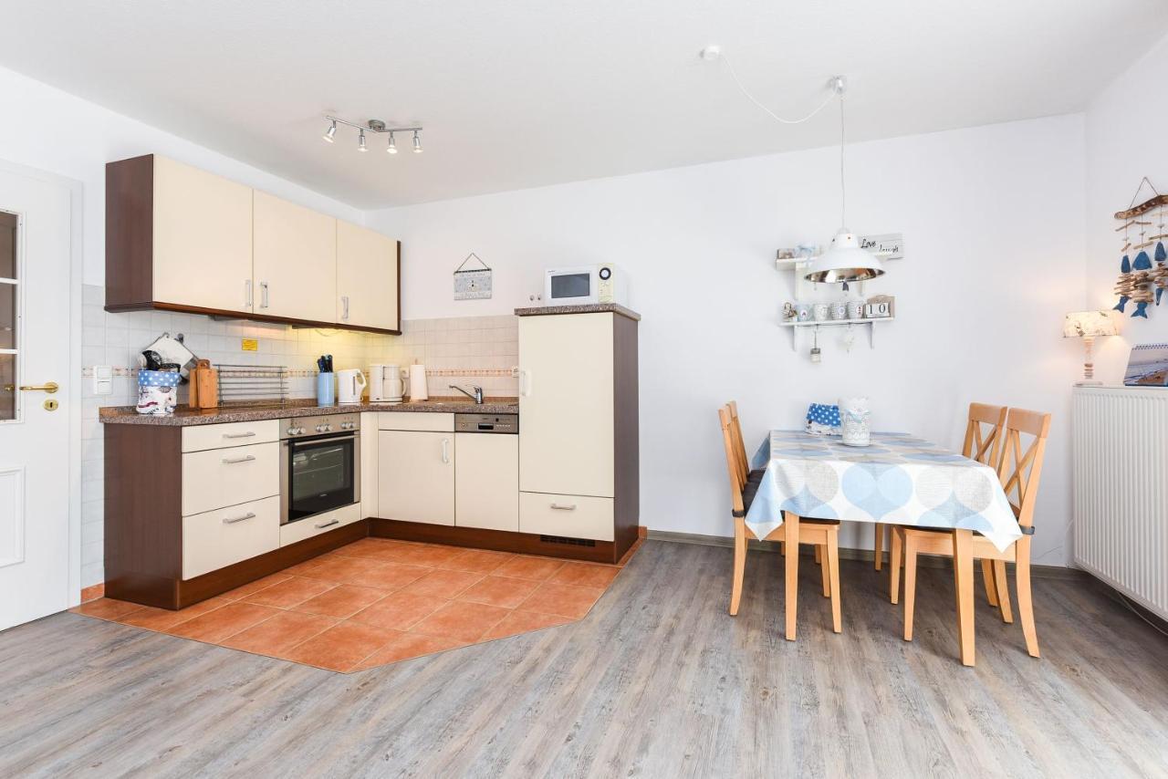 Ferienwohnung To Huus Bensersiel Exteriör bild