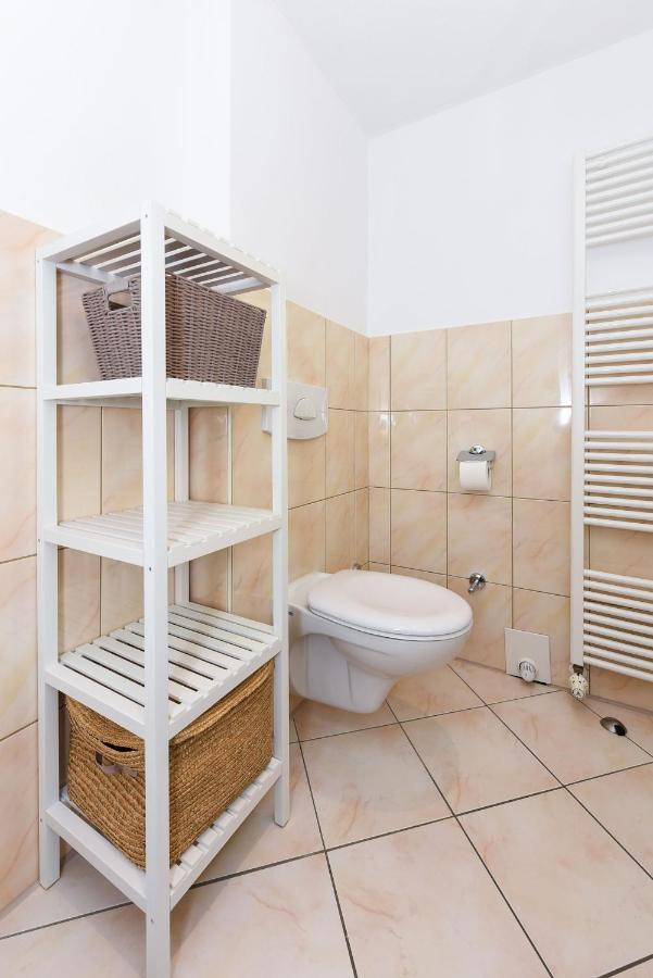Ferienwohnung To Huus Bensersiel Exteriör bild