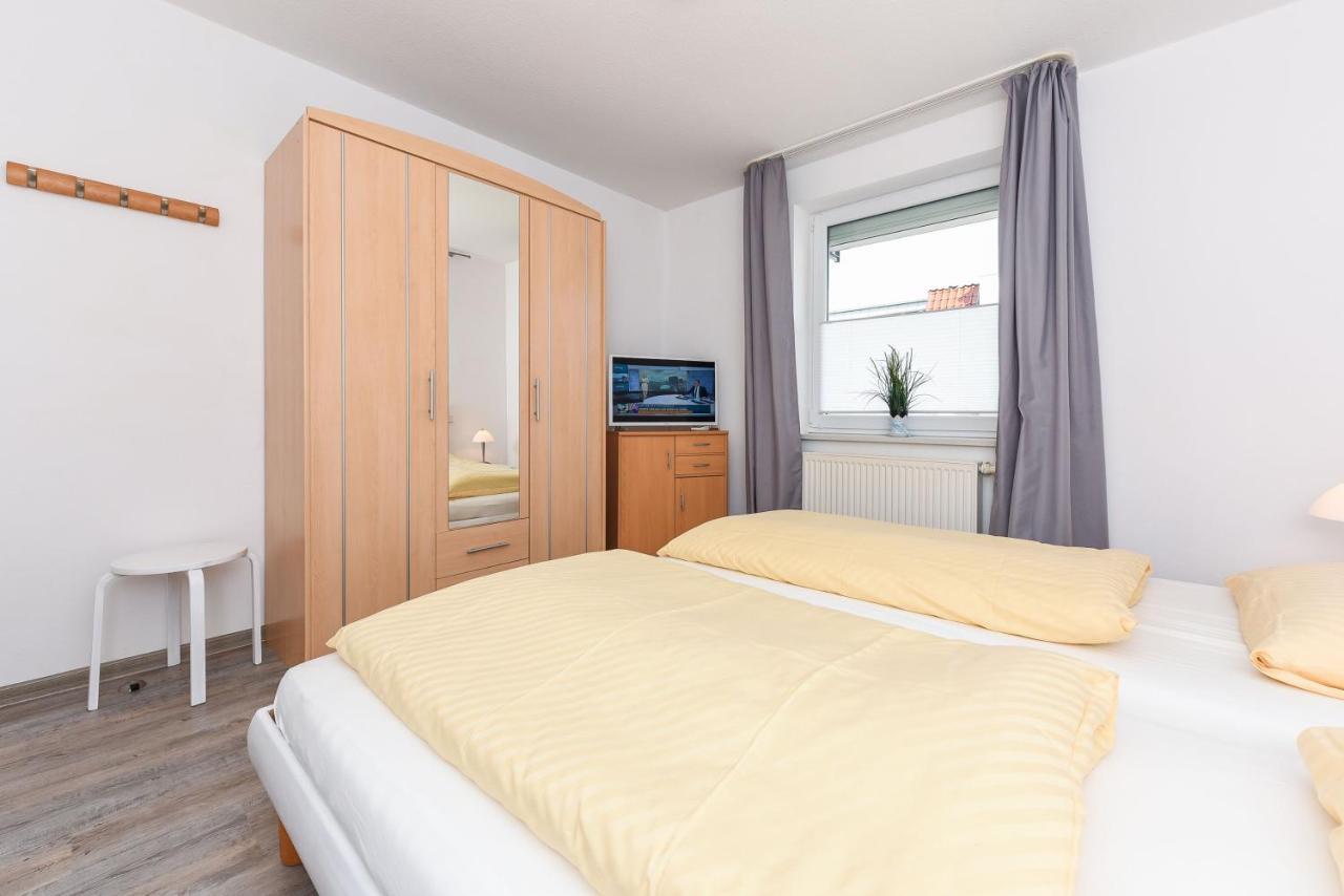 Ferienwohnung To Huus Bensersiel Exteriör bild